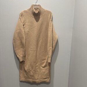 Banana Republic Women’s Turtleneck Sweater in Tan